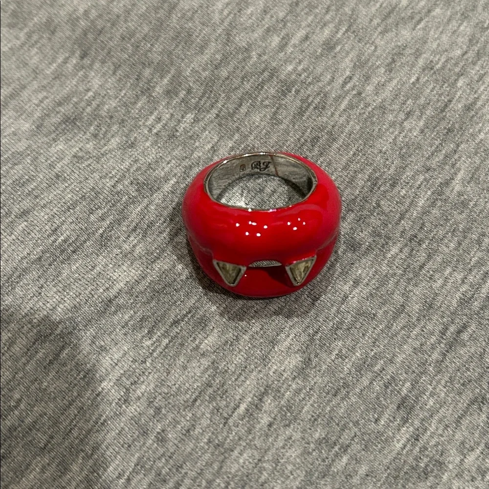 Betsey Johnson Red Vampire Fang Ring Sz 6 - Picture 2 of 5